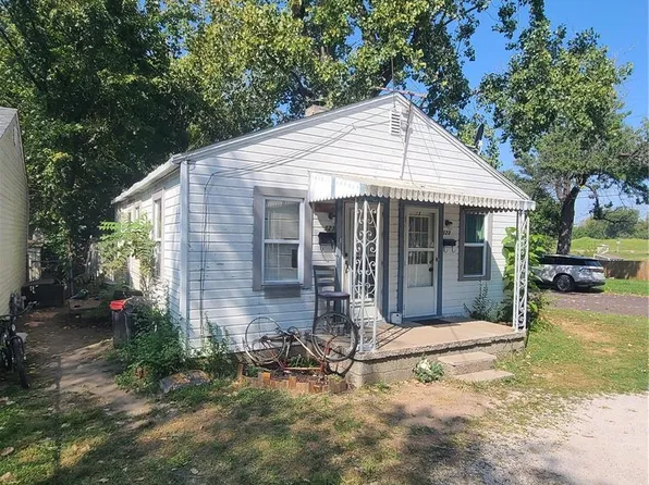 121 Hanner St, East Alton, IL 62024