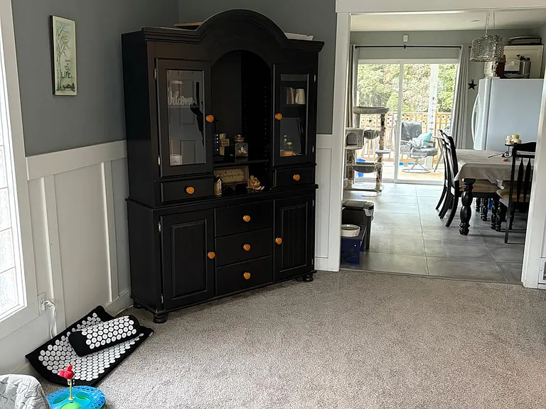 60a Ave — Photo 3