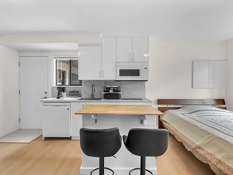3 Saint Andrews Ave #STUDIO — Photo 5