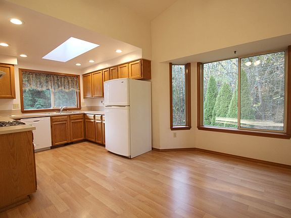 4th image of 3403 17th Ct NE