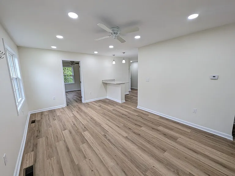118 Nelson Dr — Photo 2