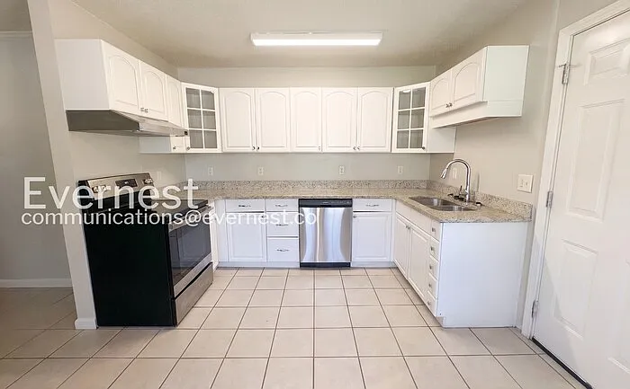 4508 Berrypick Ln S — Photo 3