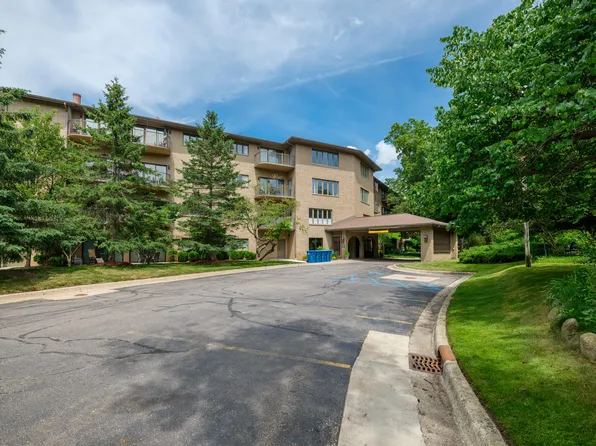 4040 Greenleaf Cir APT 409, Kalamazoo, MI 49008