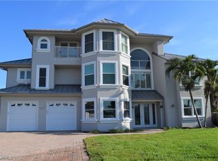 8085 Lagoon Rd, Fort Myers Beach, FL 33931