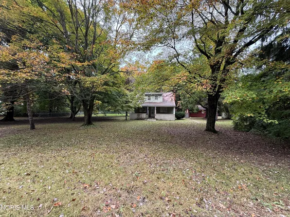 10050 Salisbury Rd, Monclova, OH 43542