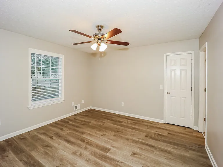 15 Valley Brook Dr — Photo 12