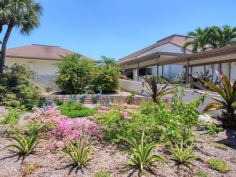 650 Bird Bay Dr E #105 — Photo 43