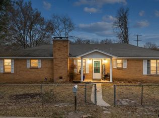 700 Powderhorn Dr, Athens, TX