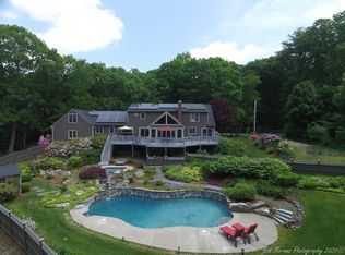 1 Briarcliff Ln, South Hamilton, MA 01982