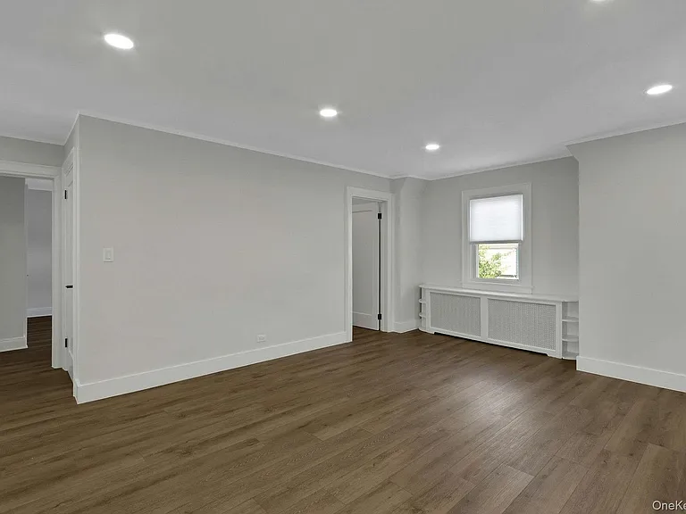 64 Lyons Rd — Photo 7