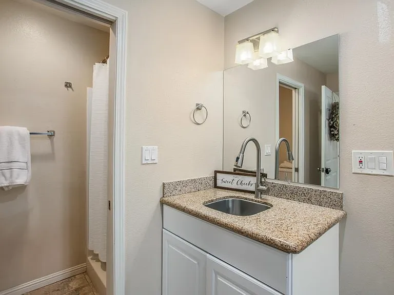 824 Hibiscus Dr — Photo 14