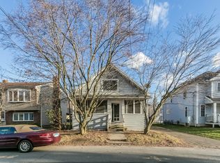 16 Manila Ave, Woodbridge, CT 06525