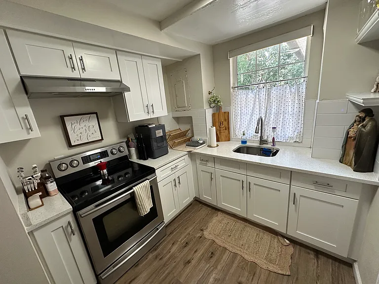 1332 Campbell Ave #1 — Photo 19
