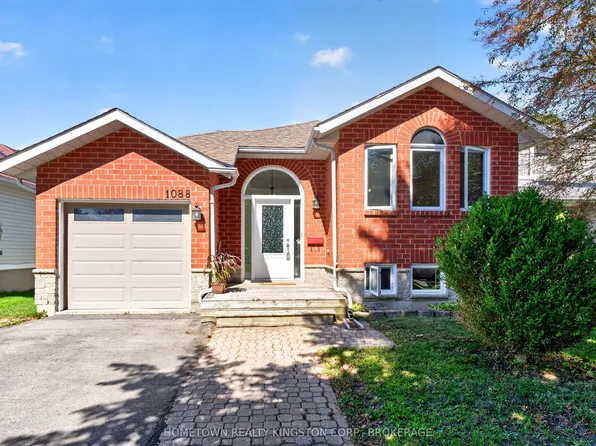 1088 Acadia Dr, Kingston, ON K7M 8V7