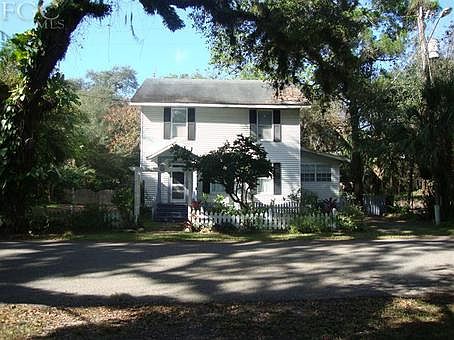 1st image of 210 Campbell St
