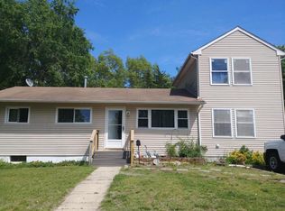 8 Easy St, Toms River, NJ