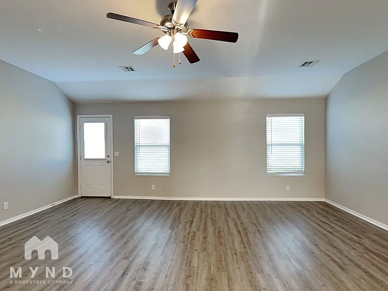 2013 Orchid Ln — Photo 3