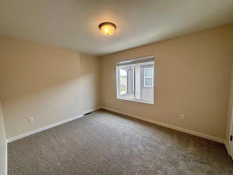 1932 Erin Loop — Photo 19