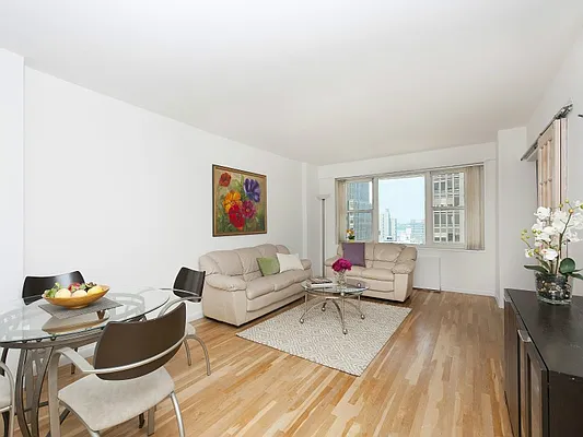 Sold by Sotheby's International Realty | media 15