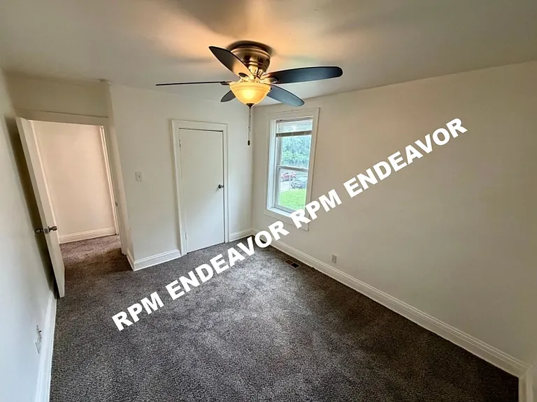 5454 Kingshighway — Photo 8