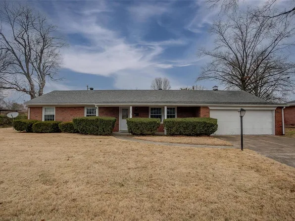 209 Sheraton Dr, Belleville, IL 62223