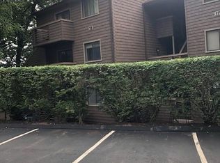 166 Old Brookfield Rd #18B4, Danbury, CT 06810