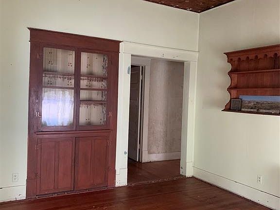 2nd image of 3205 Avenue P 1/2