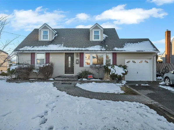 1905 Prospect Avenue, East Meadow, NY 11554
