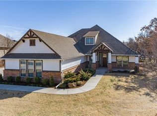 2030 Roveto Ct, Edmond, OK 73034