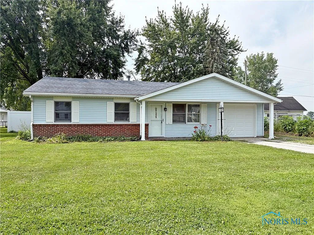 20195 Taylor St photo 1