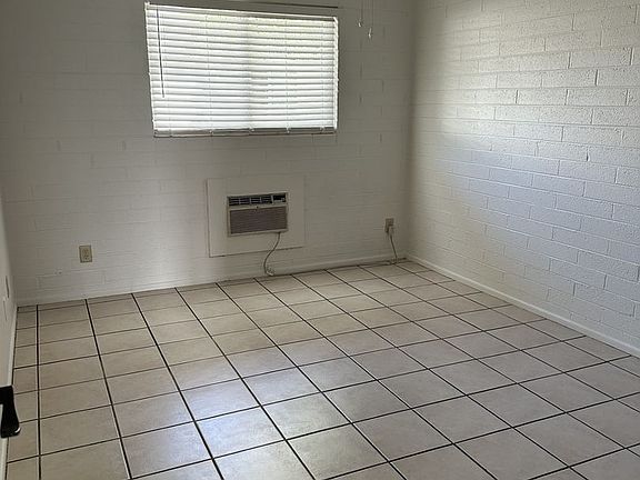 5th image of 7238-7240 E Belleview St #7302-03