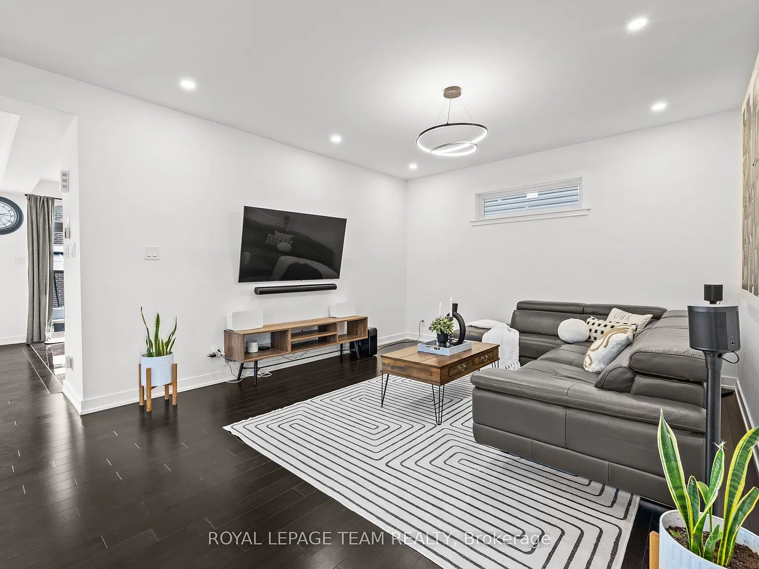 4 bed, $3,550 — Photo 4