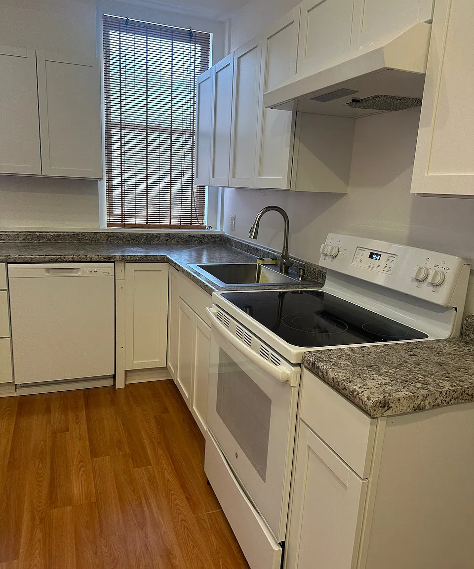 1 bed, 900 sqft, $1,250 — Photo 4