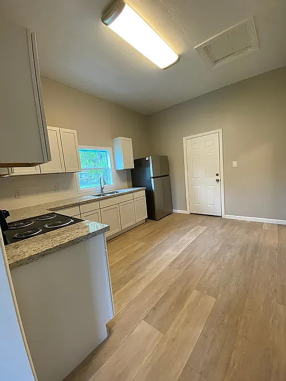2 bed, 916 sqft, $1,195 — Photo 3
