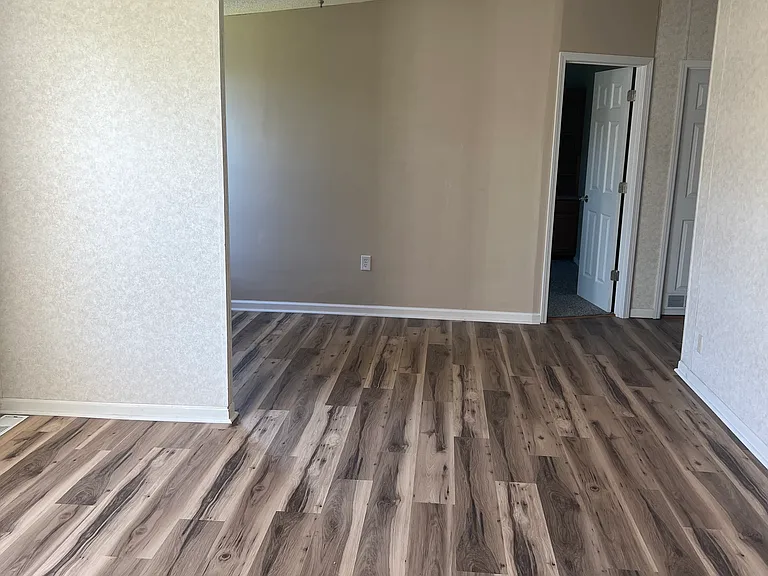 1008 Green St — Photo 10
