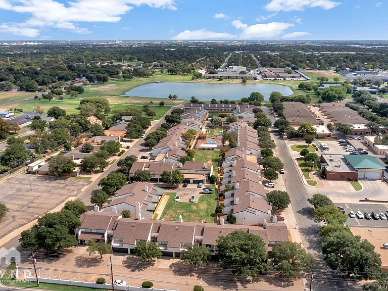 Del Estrado Townhomes — Photo 49