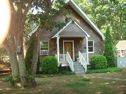 2nd image of 11 Oak Dr