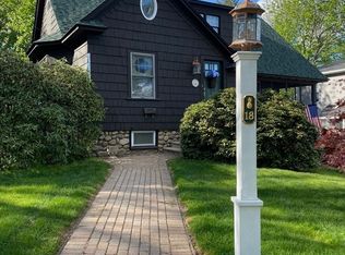 18 Windemere Rd, Worcester, MA 01602