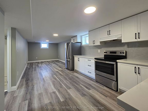 5th image of 109 Purdy Cres #2