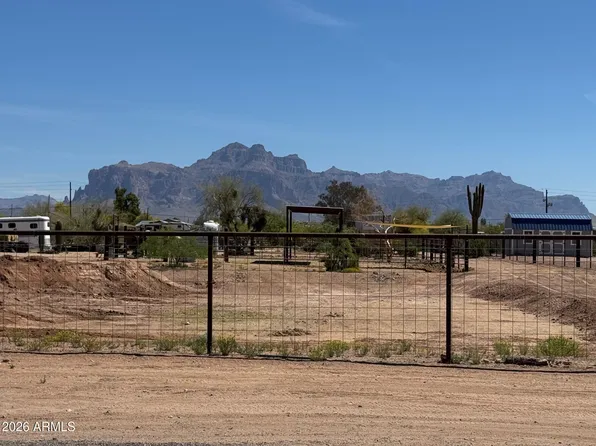 1922 N DESERT VIEW Drive #-, Apache Junction, AZ 85120