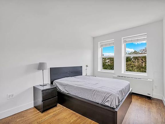 4th image of 362 Saint Nicholas Ave APT 9A