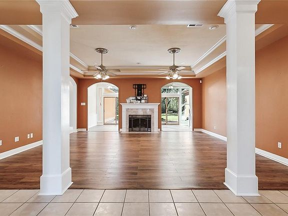 5th image of 124 Valeria Ct