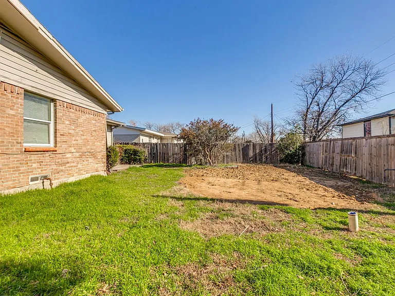 10728 Allegheny Dr — Photo 24