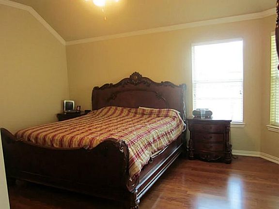 3rd image of 310 Park Crest Ave