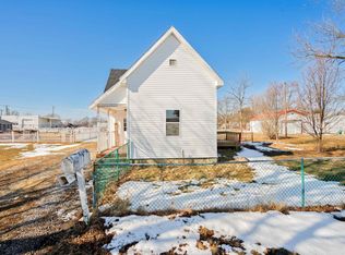 512 N 13th St, Elwood, IN 46036