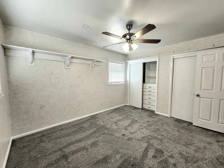 2905 Byron Ave — Photo 11