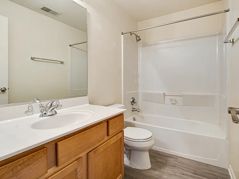 2409 Wilton Ln — Photo 23