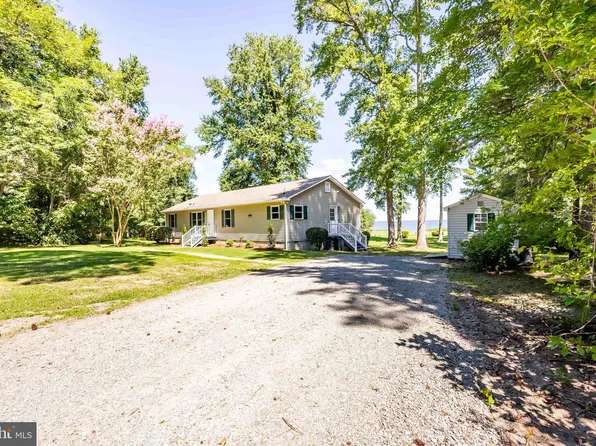 129 Sweetbriar Ln, Montross, VA 22520