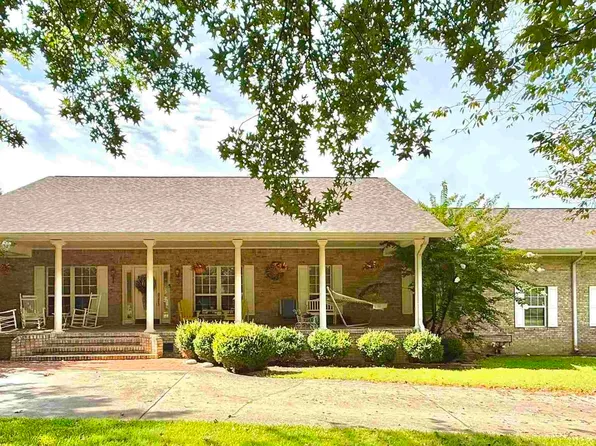 920 Wolf Creek Dr, Albertville, AL 35951
