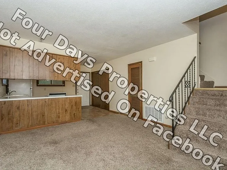4421 S Union St — Photo 13